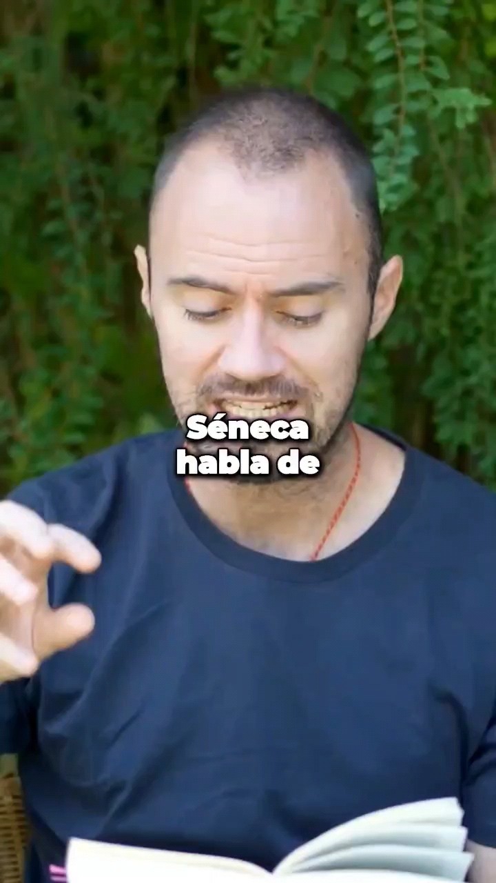 Acciones, no palabras. #seneca #estoicismo #short